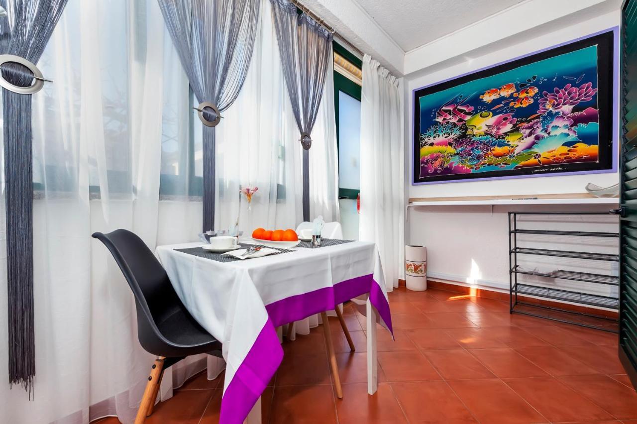 Apartments And Rooms Villa Dea Adults Only 罗维尼 外观 照片