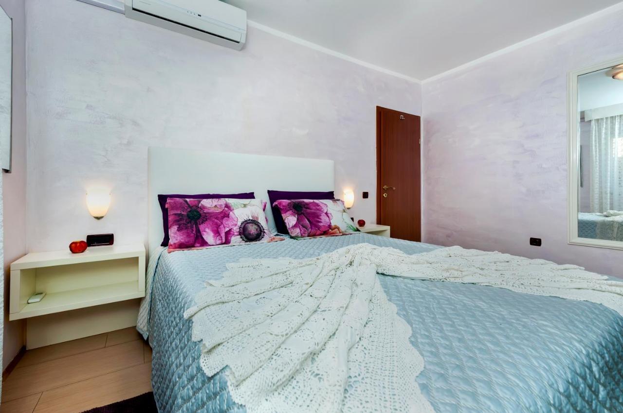 Apartments And Rooms Villa Dea Adults Only 罗维尼 外观 照片