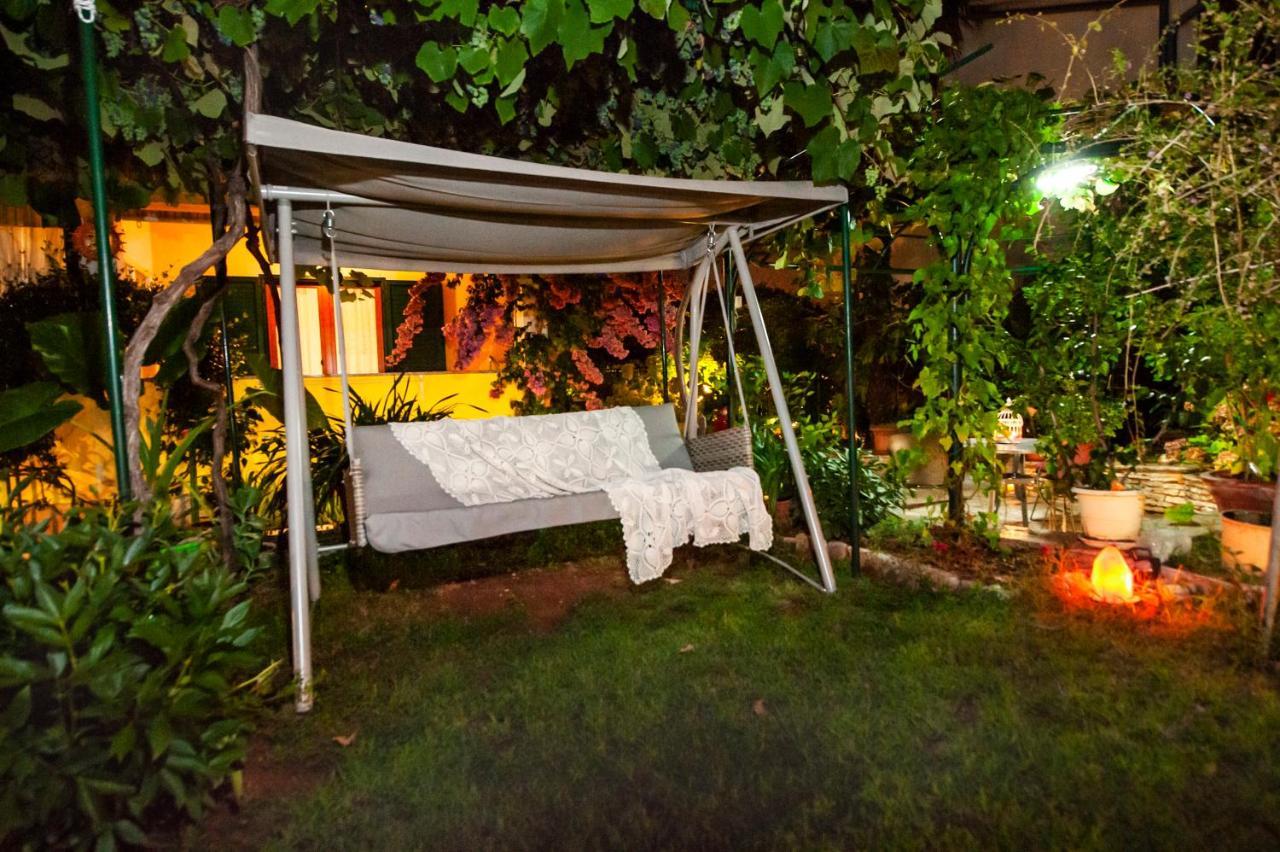 Apartments And Rooms Villa Dea Adults Only 罗维尼 外观 照片