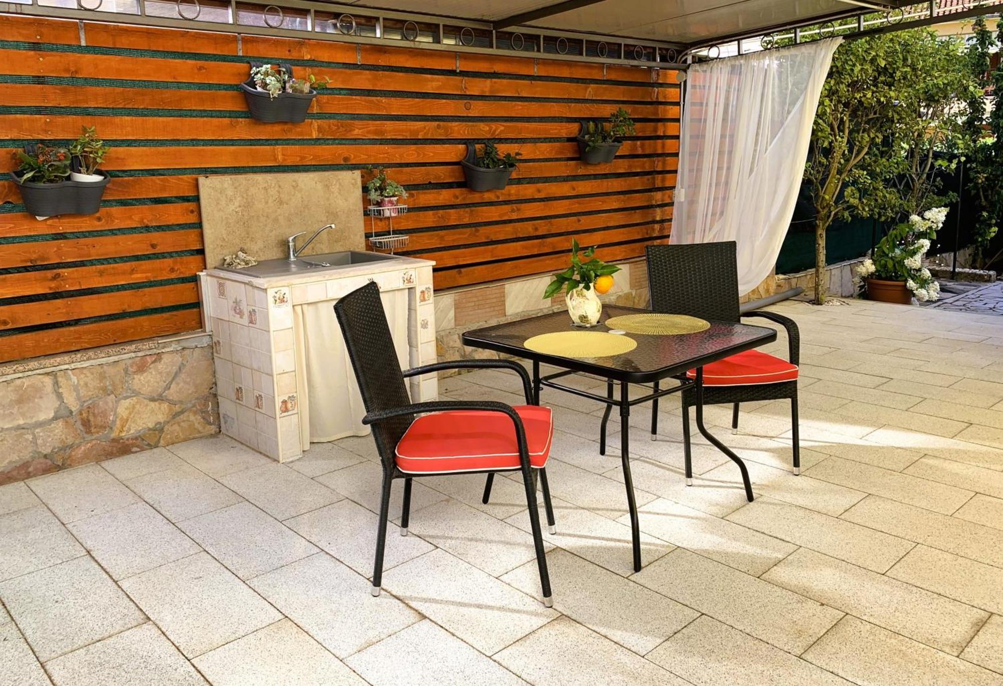 Apartments And Rooms Villa Dea Adults Only 罗维尼 外观 照片
