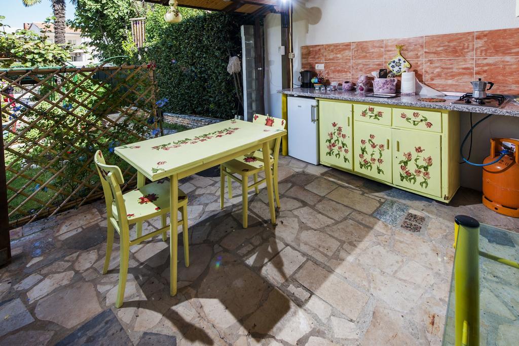 Apartments And Rooms Villa Dea Adults Only 罗维尼 外观 照片
